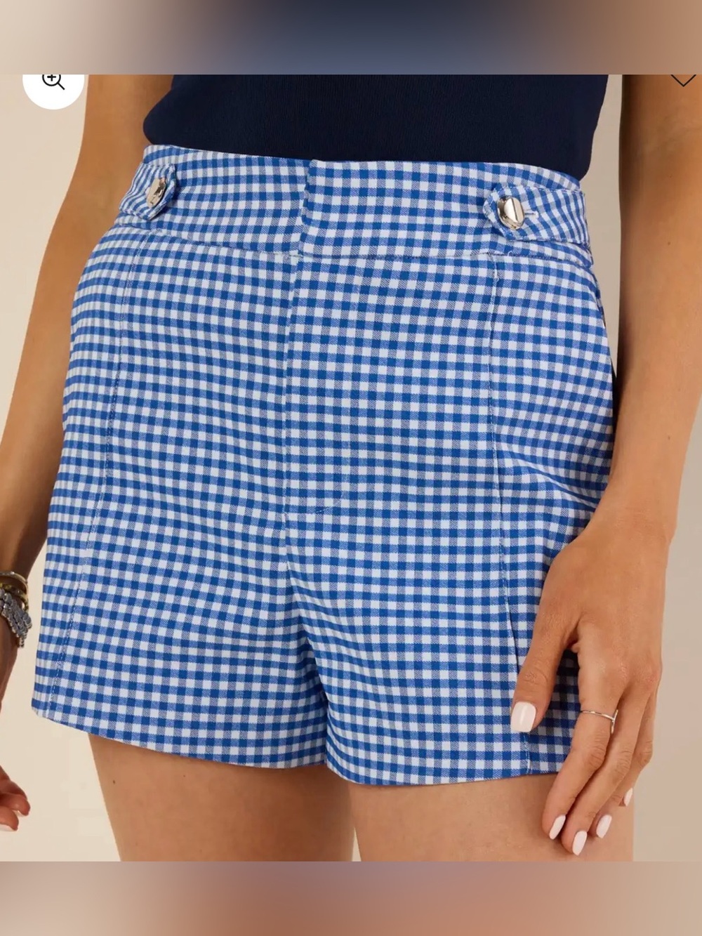 Avara gingham shorts size large